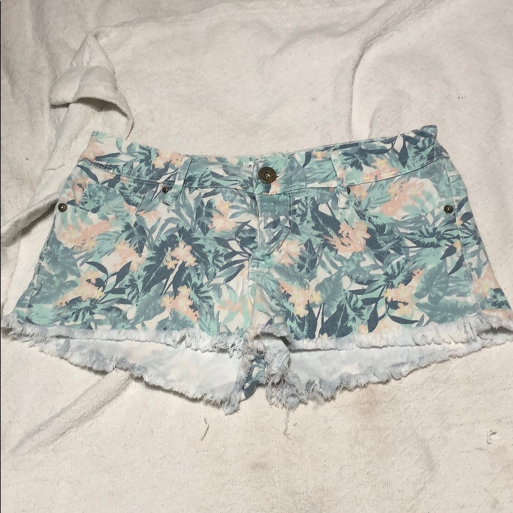 BullHead Floral Jean Shorts